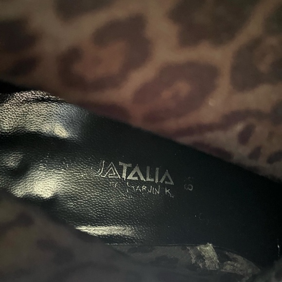 Aquatalia Shoes Women’s 8.5 Black Suede Ankle Boot Black - Picture 8 of 9